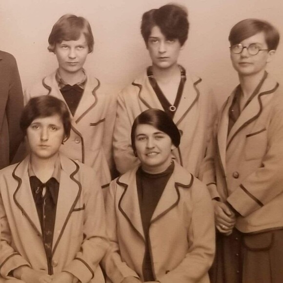 1920s 2 Vintage Photos of Women From Penn State College ~7"x4.5" - Picture 4 of 10